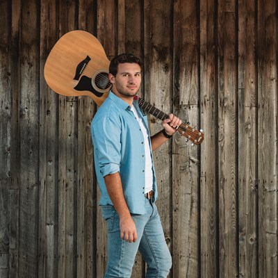 Travis Dolter